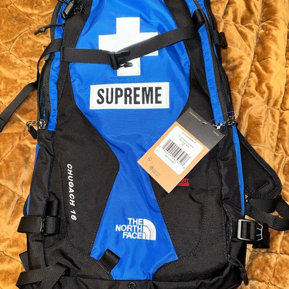 2022 NEW
Supreme x The North Face Summit Series Rescue Chugach 16 Backpack Blue - Picture 12 of 12